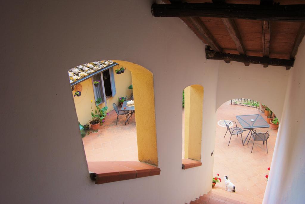 Il Colombaio, Siena -Appartamenti E Camere- Isola d'Arbia Exterior photo
